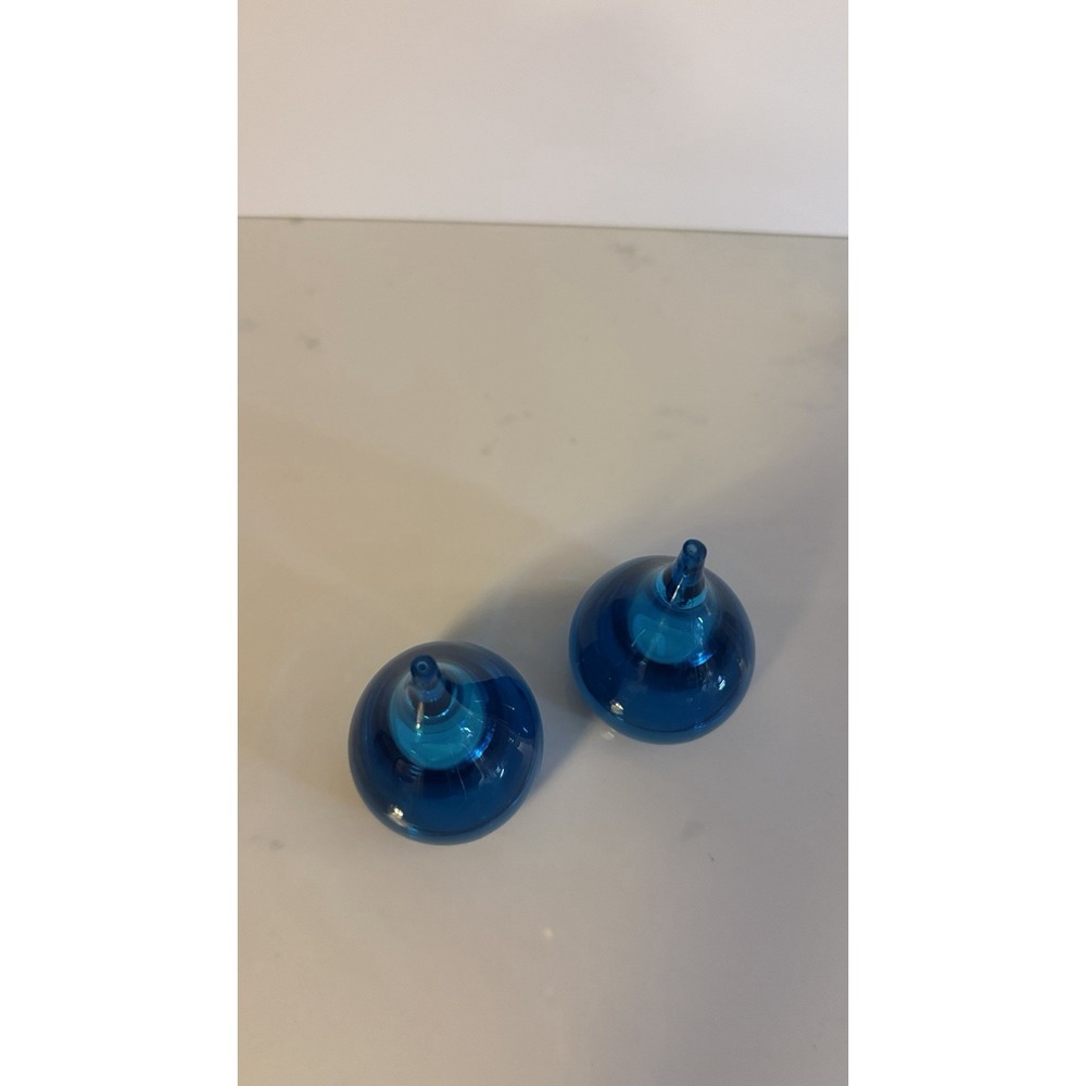 Vintage MCM Guzzini Teardrop Blue Acrylic Salt & Pepper Shaker Set - Picture 3 of 4